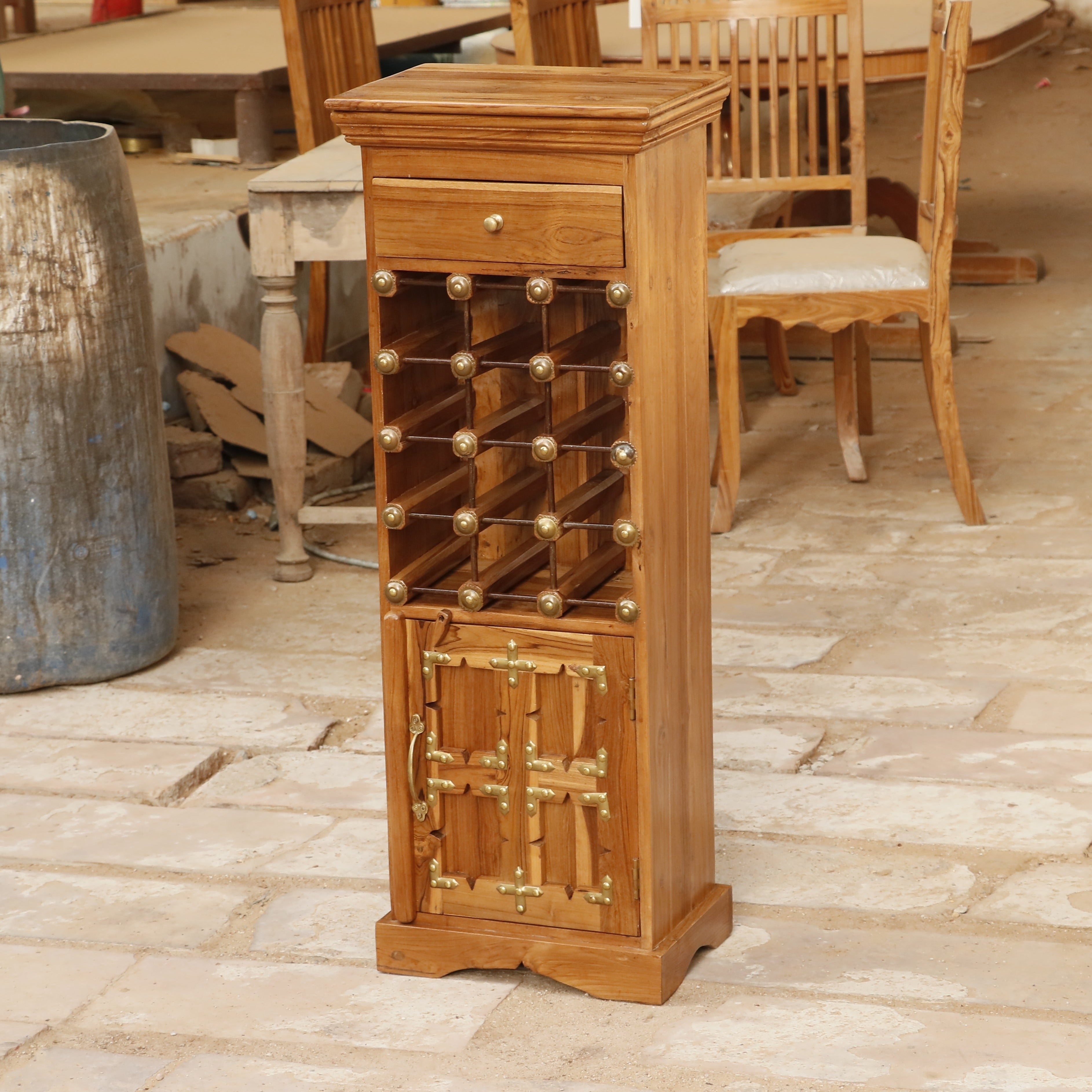 Natural polsih Teak Classic Framed Standing Bar Bar Cabinet
