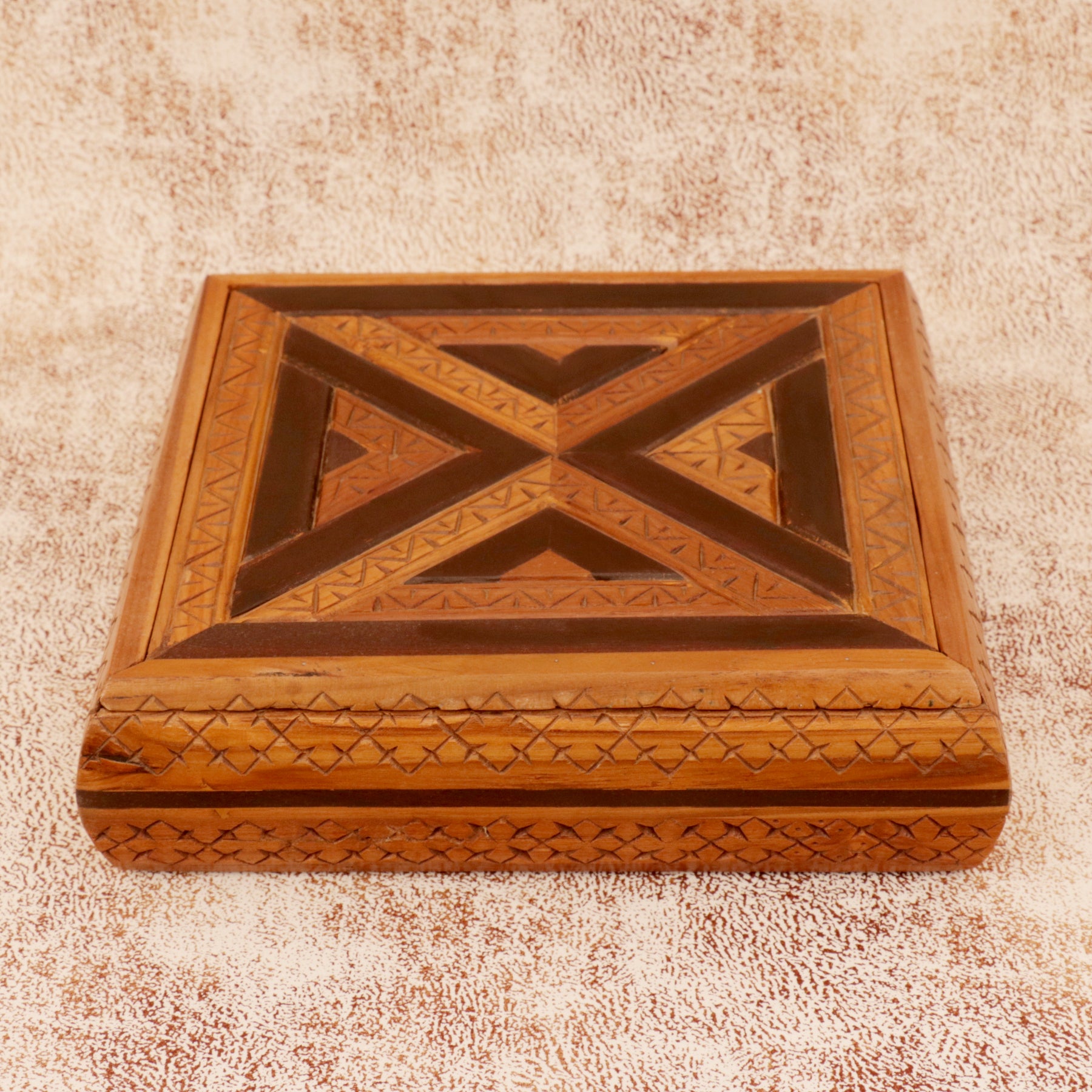 Diamond Top Box Wooden Box