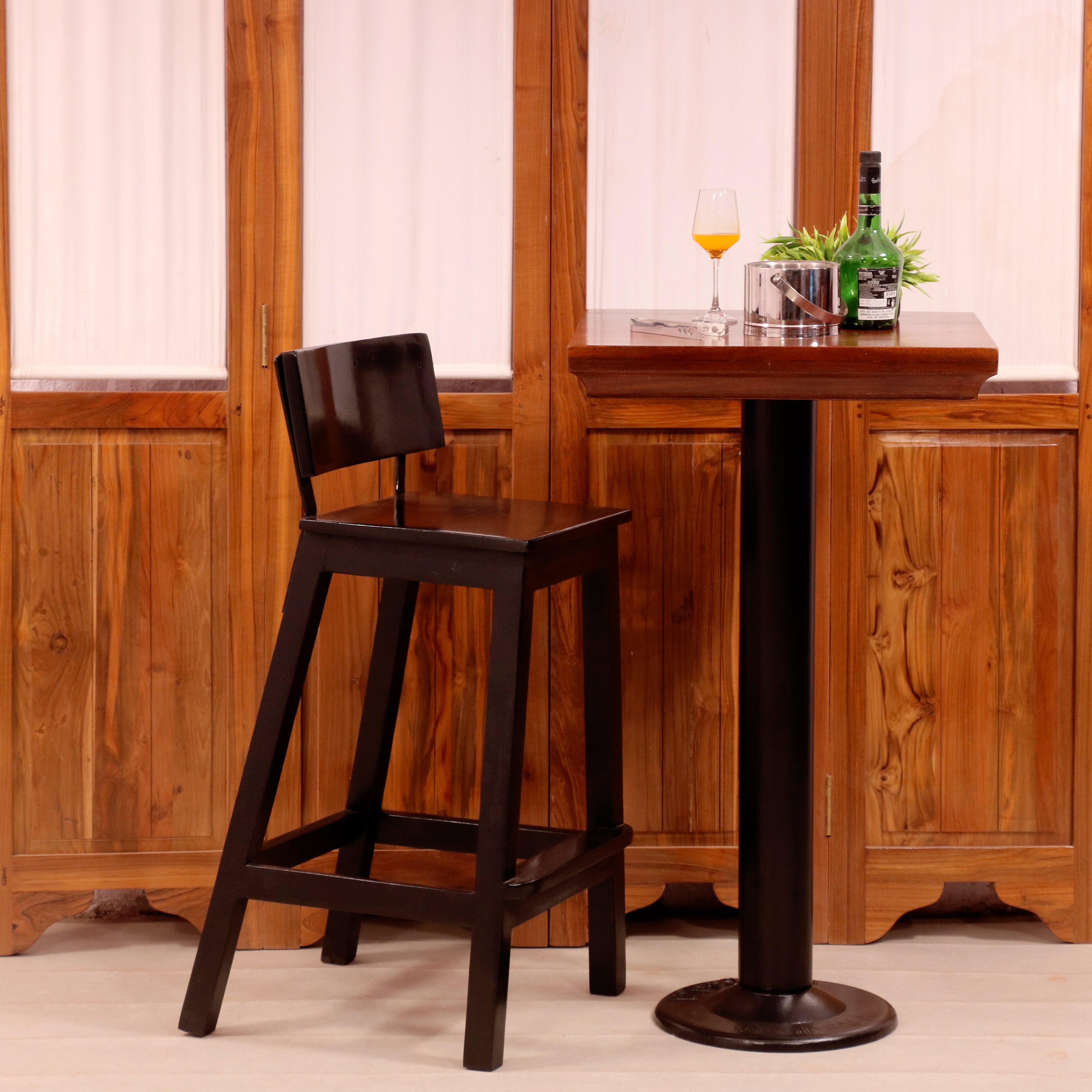Classic Black Long Heighted Handmade Wooden Bar Chair Bar Chair